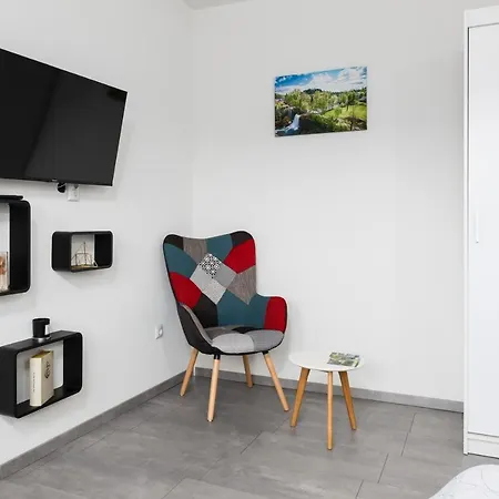 Studio Apartman Sirius Slunj Exterior photo